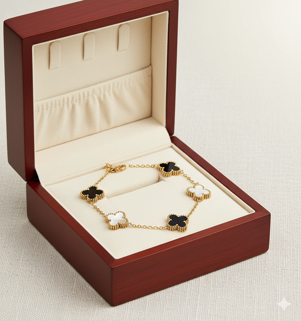 Black and white flower Bracelet