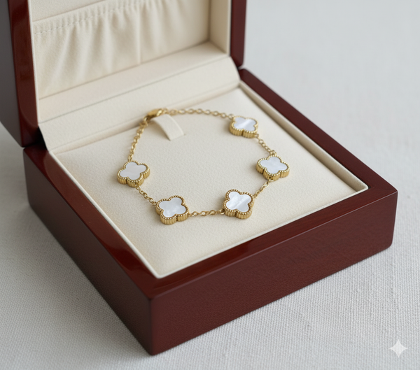 White flower bracelet RA2