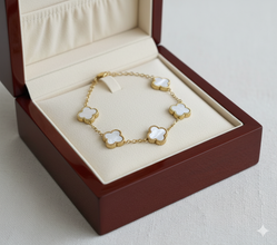 White flower bracelet RA2