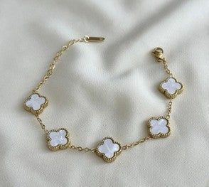 White flower bracelet RA2